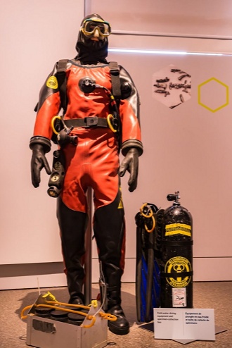 Cold water diving equipment used by Canadian Museum of Nature’s marine biologist, Kathy Conlan