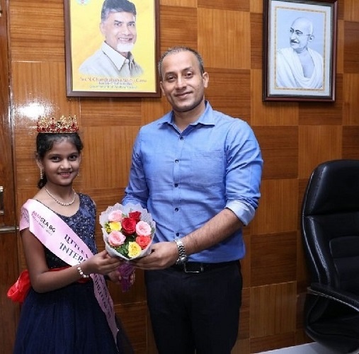 District Collector of Visakhapatnam Mr.Praveen Kumar congratulated and felicitated Sharanya