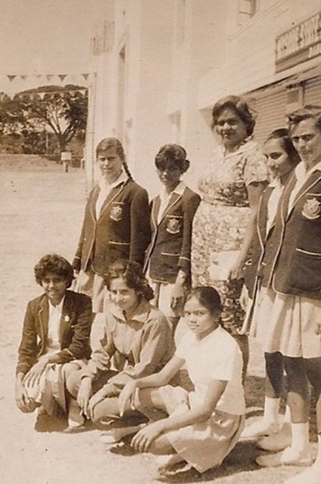 Mrs Doreen Suares, Sports Teacher of SFX with the school athletics team – 1966.