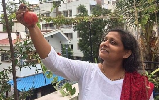 Sujata Naphade, a 45-year-old Pune woman is showing the world that with little efforts, natural and organic food can be grown