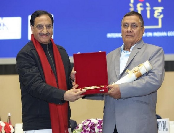 Indraman Singh Awarded with Indian Achievers Awards 2020 by Dr Ramesh Pokhriyal