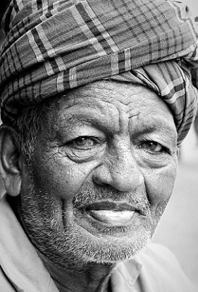 An oldie with skin and turban, both wrinkled, displays a decent smile on his lips and there you go, Saikiran tells what peace is all about