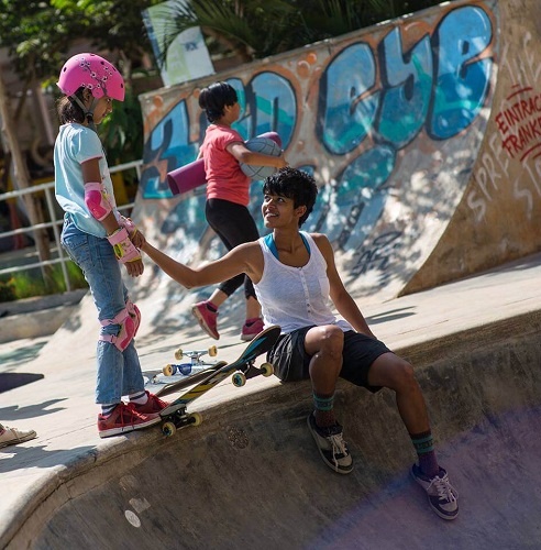 Atita didn't want to do the skateboarding just for fun. She thus started working with HolyStoked and organized skateboarding classes in Bangalore