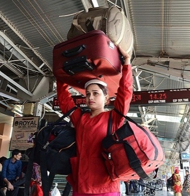 She chose to work as a coolie in Katni Railway Station like her husband did