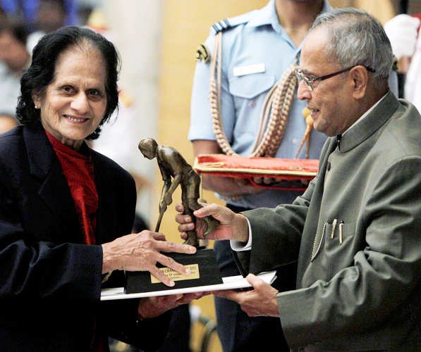 The President, Shri Pranab Mukherjee presenting the Dhyan Chand Award to Ms. Mary D’souza Sequeira for Athletics