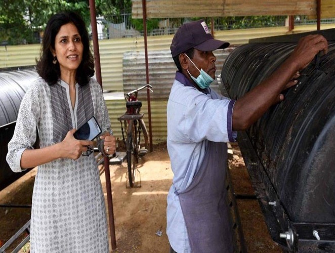 Monika and her team opted for combining soil in-vessel treatment and metal wireframed composters after extensive research