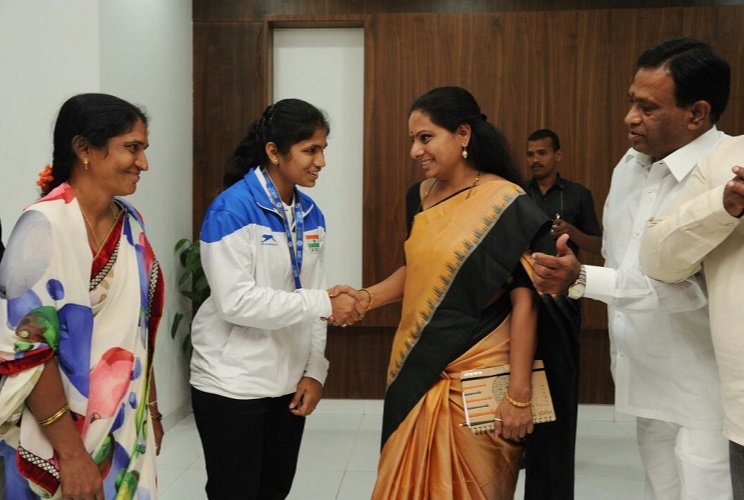 Kavitha Kalvakuntla on Twitter Congratulated weightlifter Erra Deekshita of Telangana for winning Gold medal in junior Commonwealth Games