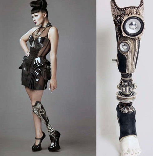 Sophie made a few masterpieces, among which Viktoria Modesta wore to the London 2012 Paralympic closing ceremony