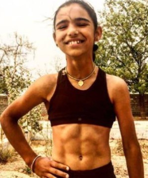 six pack abs girl